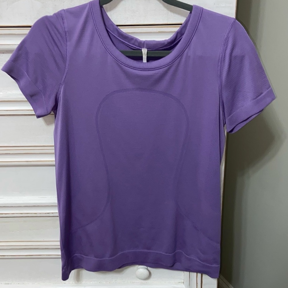 Lululemon shirt!!
